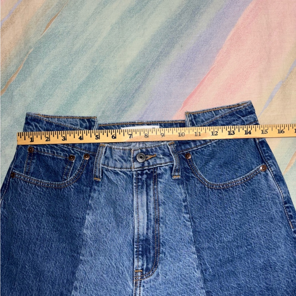 Abercrombie Curve Love High Rise Loose Jean in Dark Two Tone size 6 / 28 - Picture 5 of 7